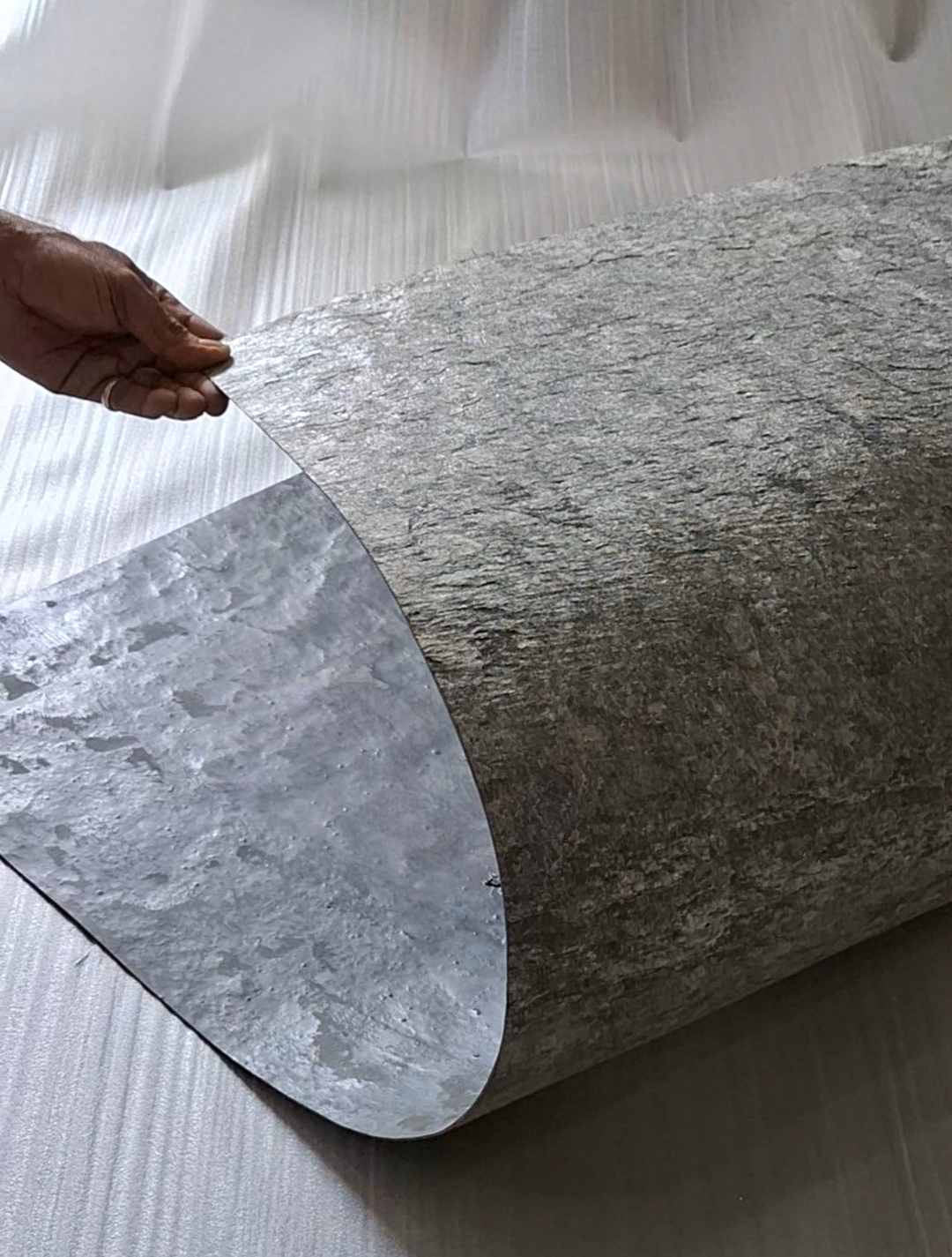 Silver Shine Veneer Sheet - Size: 2440x1220 Mm (8x4 Feet)