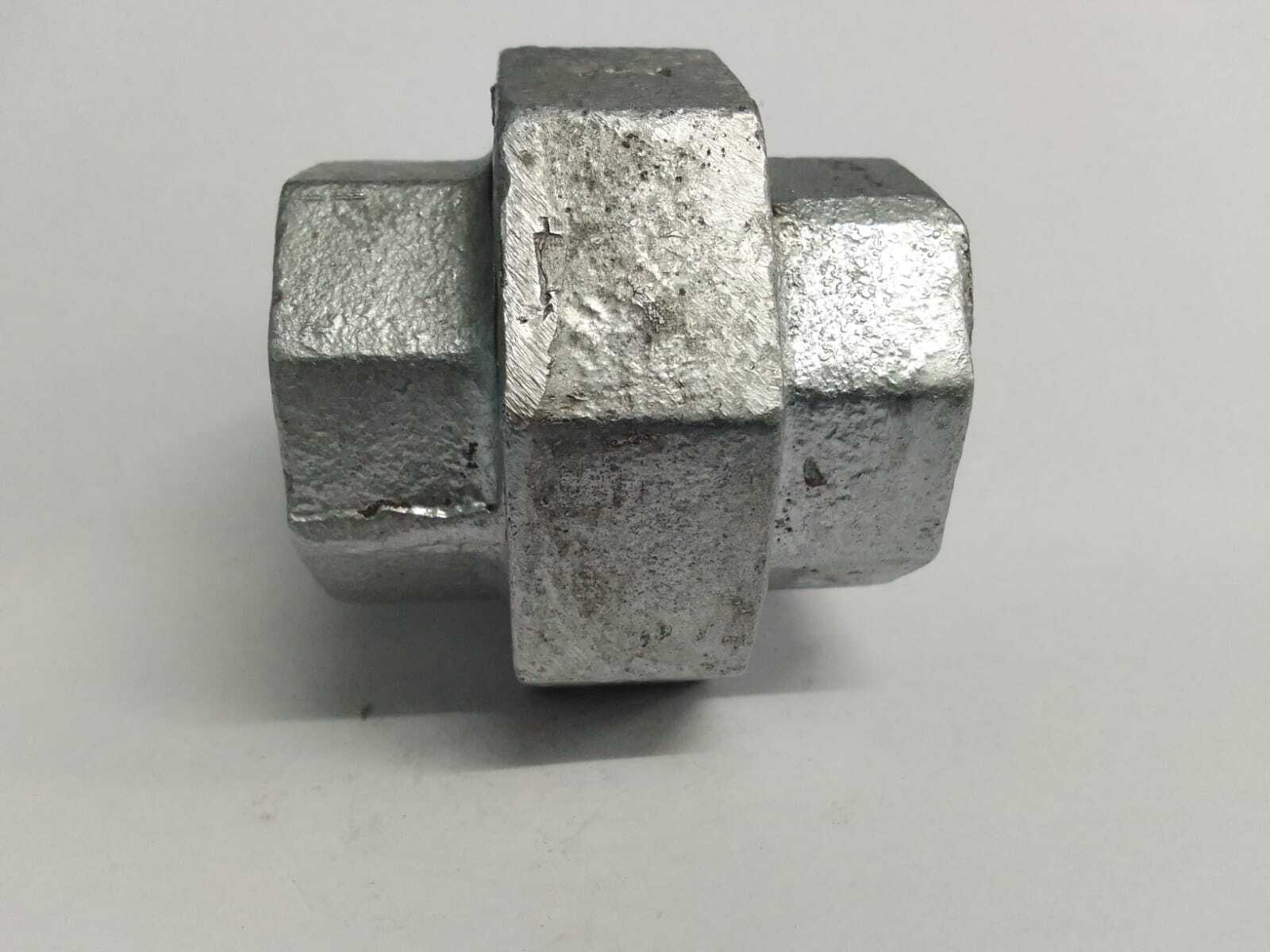 Gi Union 1 Inch - Gi Material, 1" Size | Round Shape, Isi Marked, Compliant With Is: 1879 Standards For Pipe Fittings
