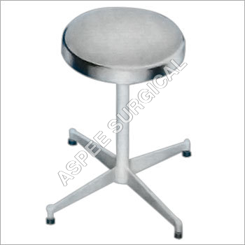 घूमने वाली स्टूल