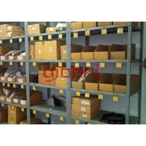 आयरन स्टोरेज रैक