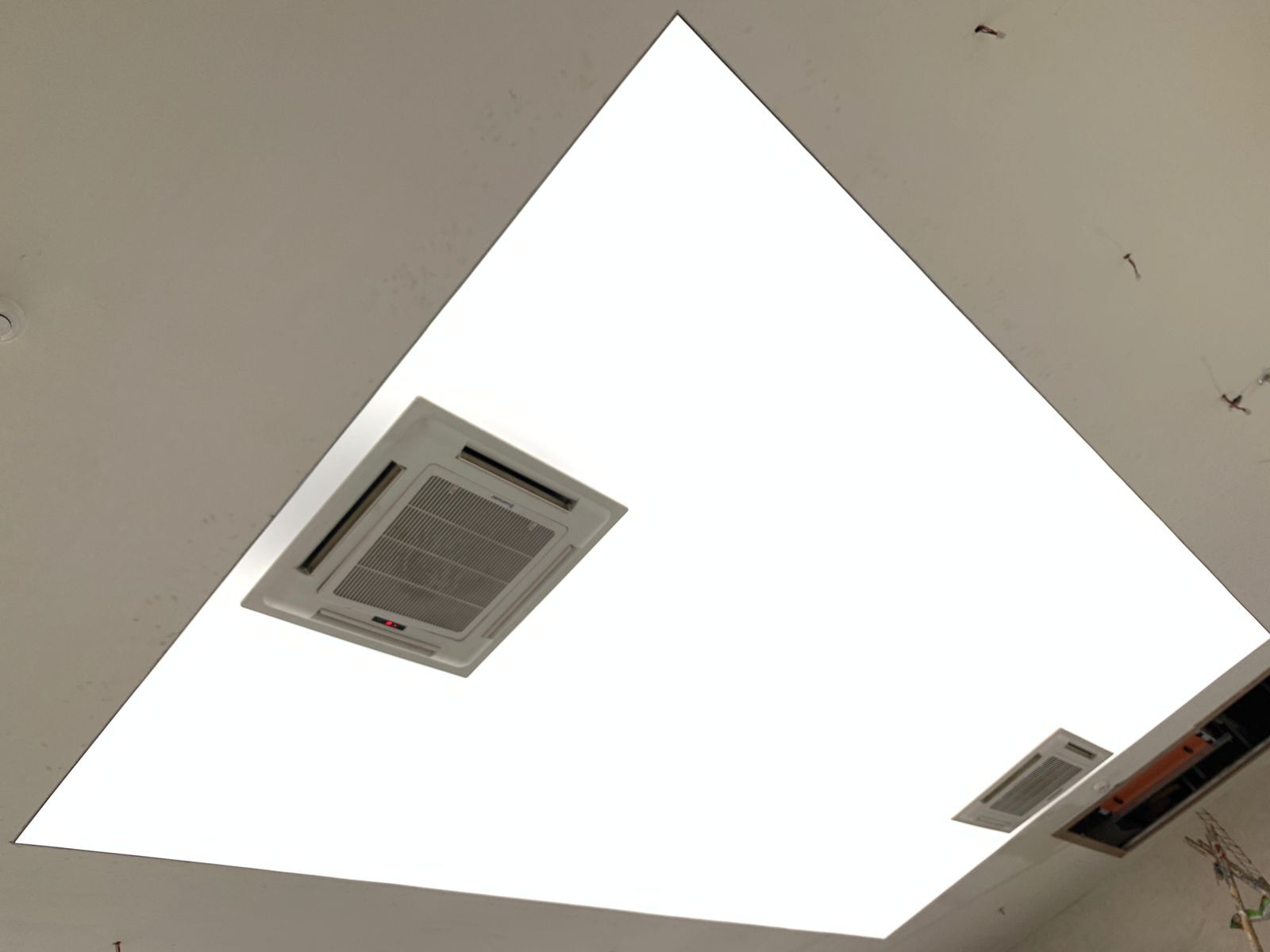 Call Centre Stretch Ceiling - Customizable Colors & Designs, Any Shape, .18mm Thickness, Enhances Acoustics And Workspace Aesthetics