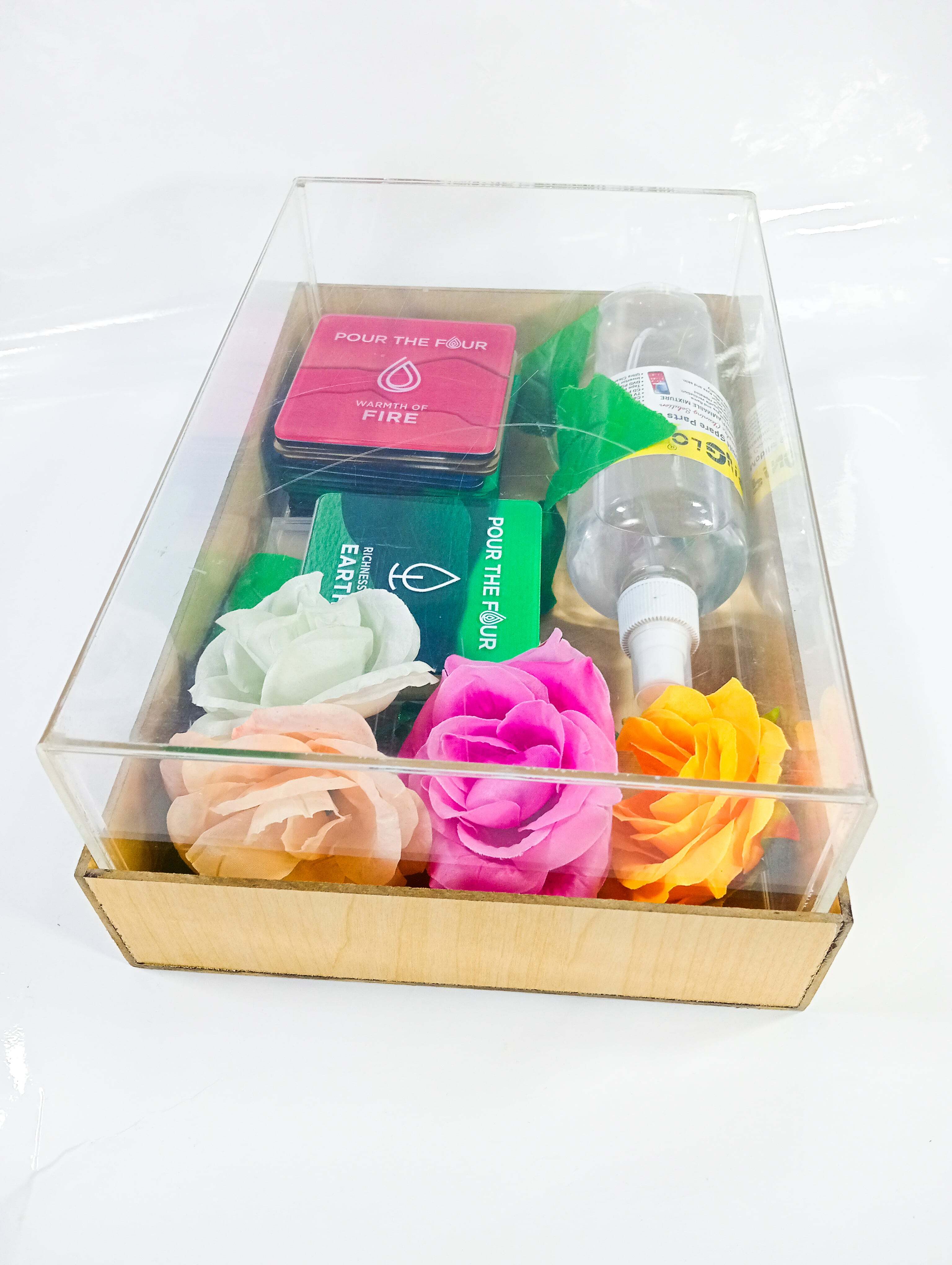 Acrylic Gift Box With Mdf Tray - Ultra Clear 3mm Thickness | Rectangular Design, Transparent Color, 12.25x8.25x5 Inches For Domestic & Commercial Use