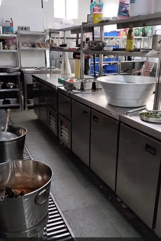 Canteen Kitchen Equipment - Stainless Steel | Manual Operation, Ideal For Hotels, Motels, Restaurants, Canteens, Hospitals