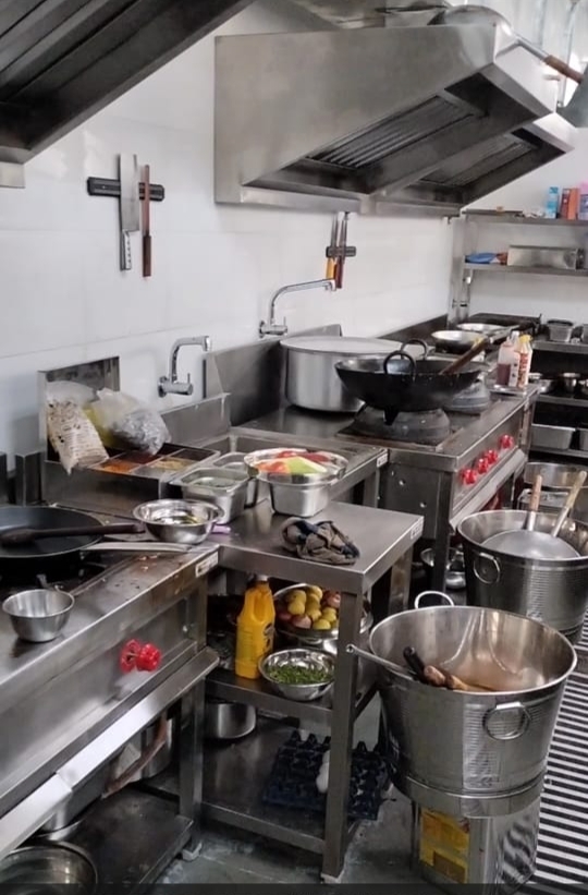 Canteen Kitchen Equipment - Stainless Steel | Manual Operation, Ideal For Hotels, Motels, Restaurants, Canteens, Hospitals