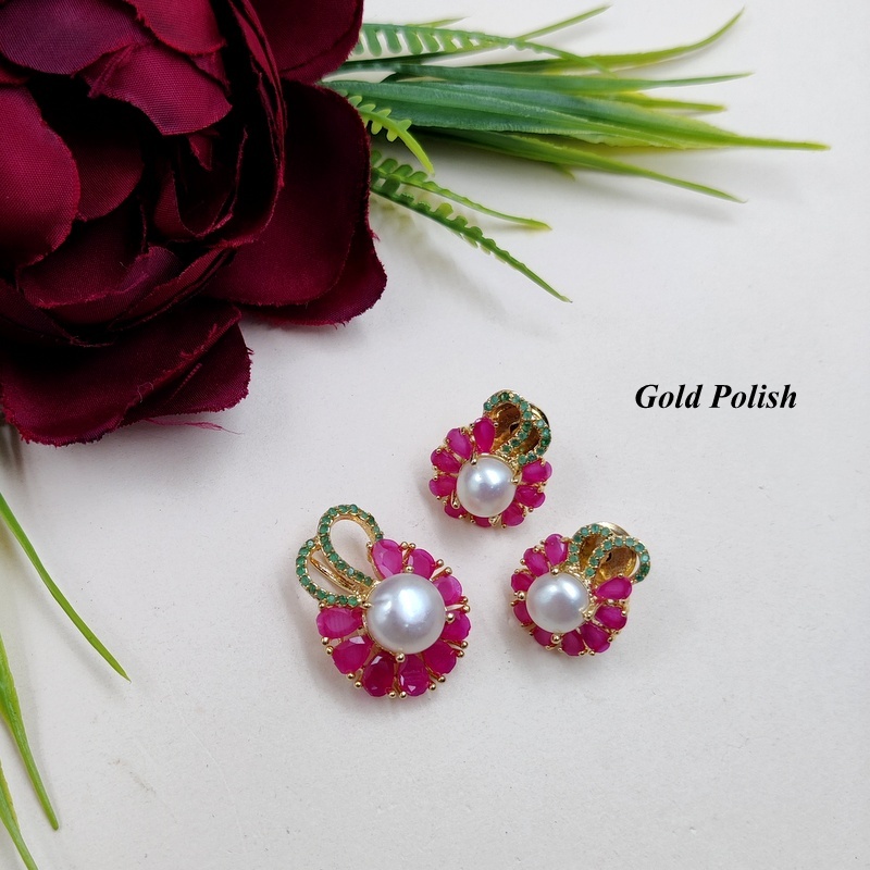 Luxe Shiny With Pearl American Diamond Locket Set - Gender: Women