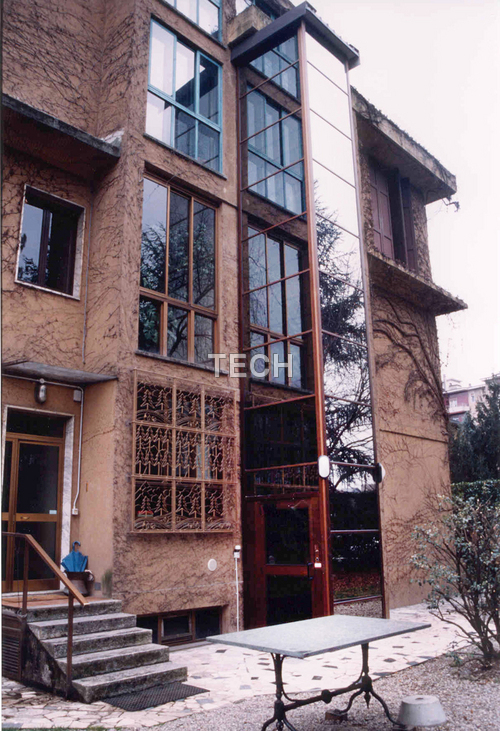 Esterno लिफ्ट