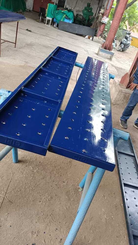 Walkway Planks - Material: Steel