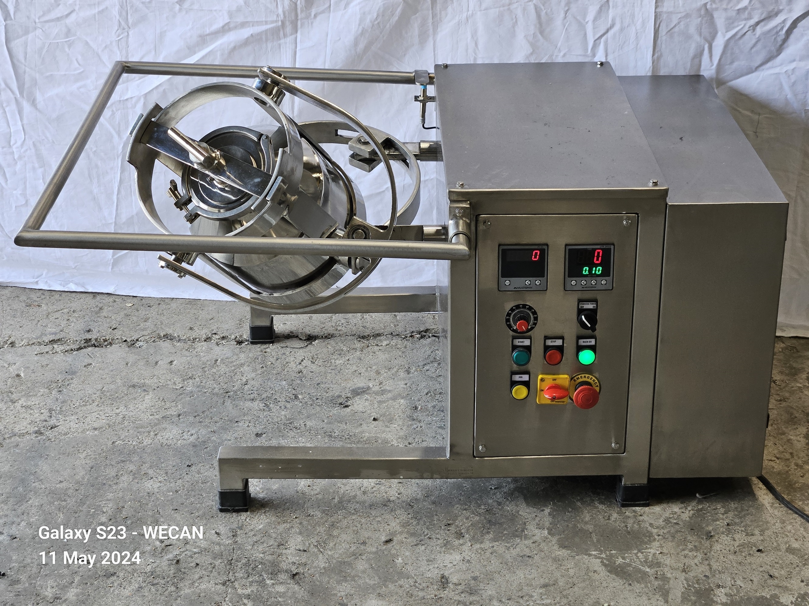 3d Tumbler Mixer Machine - Capacity: 100 Kg/hr