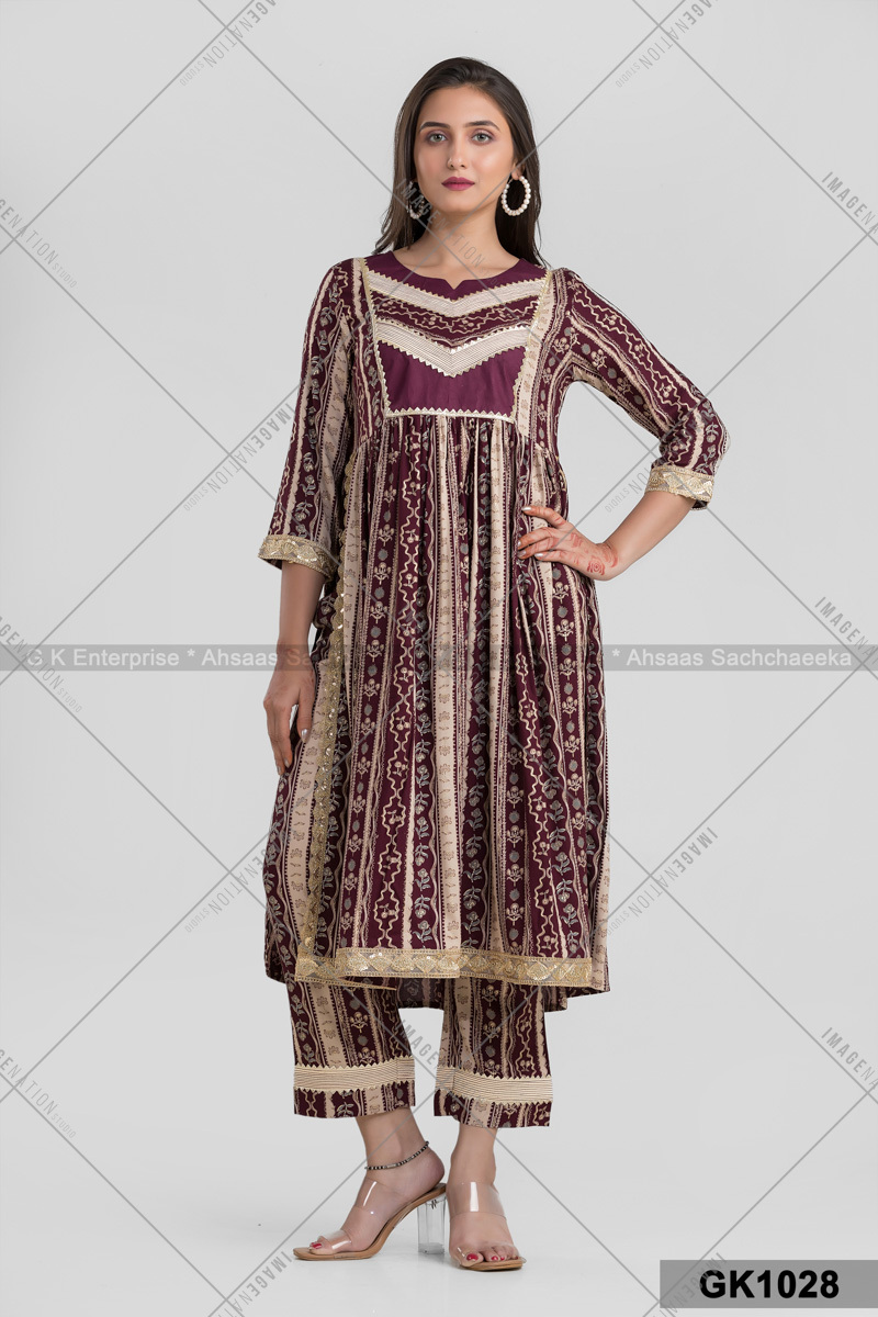 Nyra Kurti & Pant With Embroidery Works Printed Rayon (Gk1028)