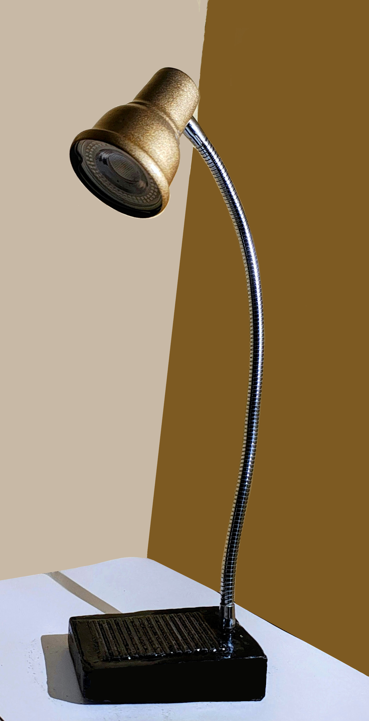 Led Table Lamp - Material: Metal