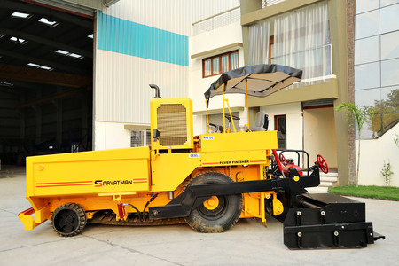 Road Paver Finisher