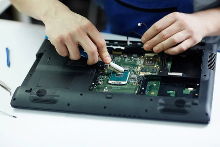 Laptop Hardware Service